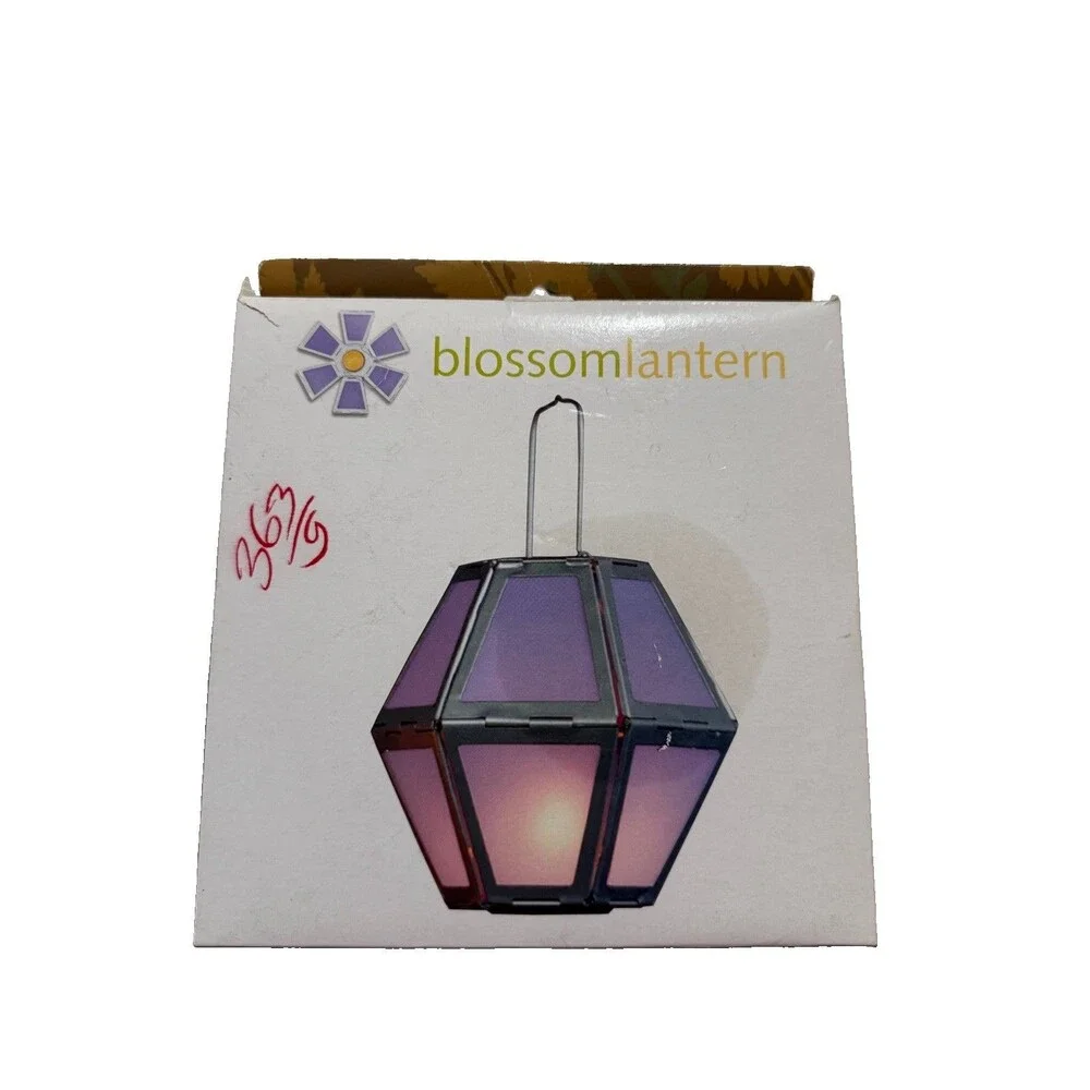 New In Box blossom tealight lantern / lanterne bourgeon Lilac / Baby Blue?